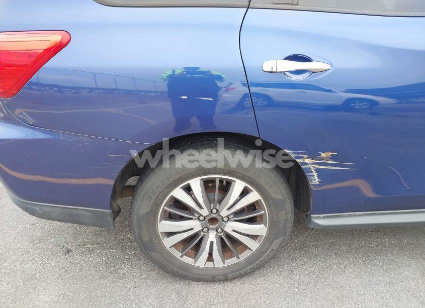 Photo 20 of 2017 Nissan Pathfinder S (VIN 5N1DR2MN1HC691201)