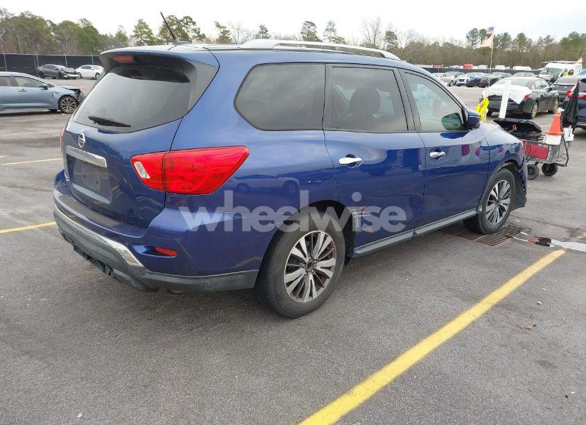 Photo 4 of 2017 Nissan Pathfinder S (VIN 5N1DR2MN1HC691201)