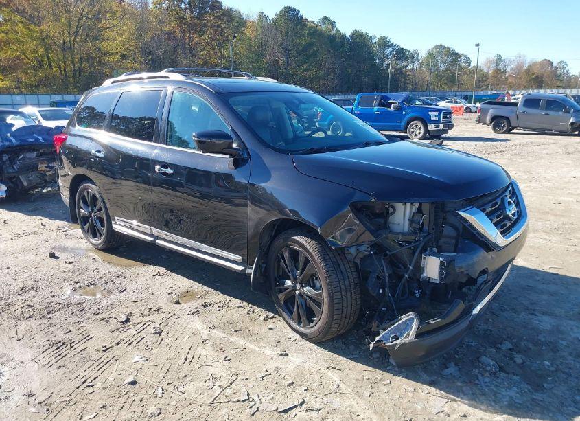 2017 Nissan Pathfinder PLATINUM (VIN 5N1DR2MN1HC696656) main photo