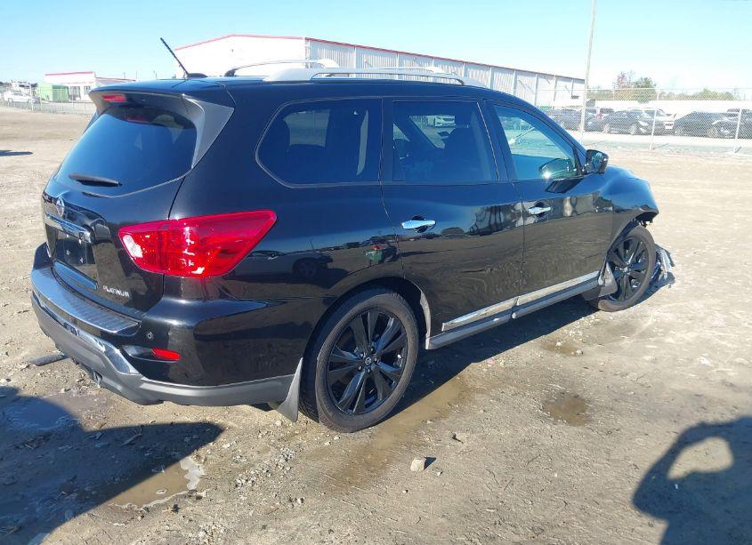 Photo 4 of 2017 Nissan Pathfinder PLATINUM (VIN 5N1DR2MN1HC696656)
