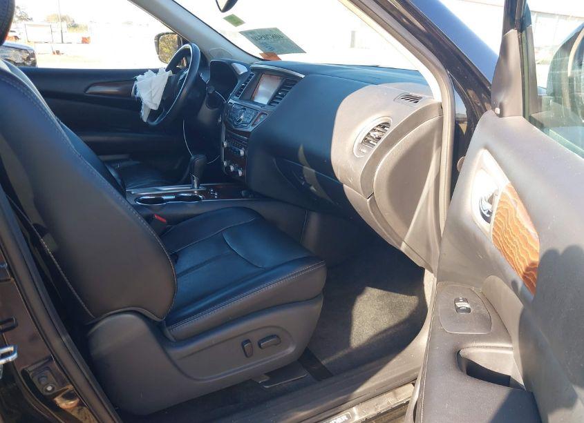 Photo 5 of 2017 Nissan Pathfinder PLATINUM (VIN 5N1DR2MN1HC696656)