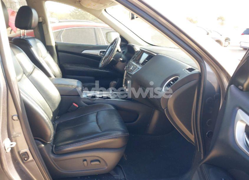 Photo 5 of 2017 Nissan Pathfinder SL (VIN 5N1DR2MN1HC906110)