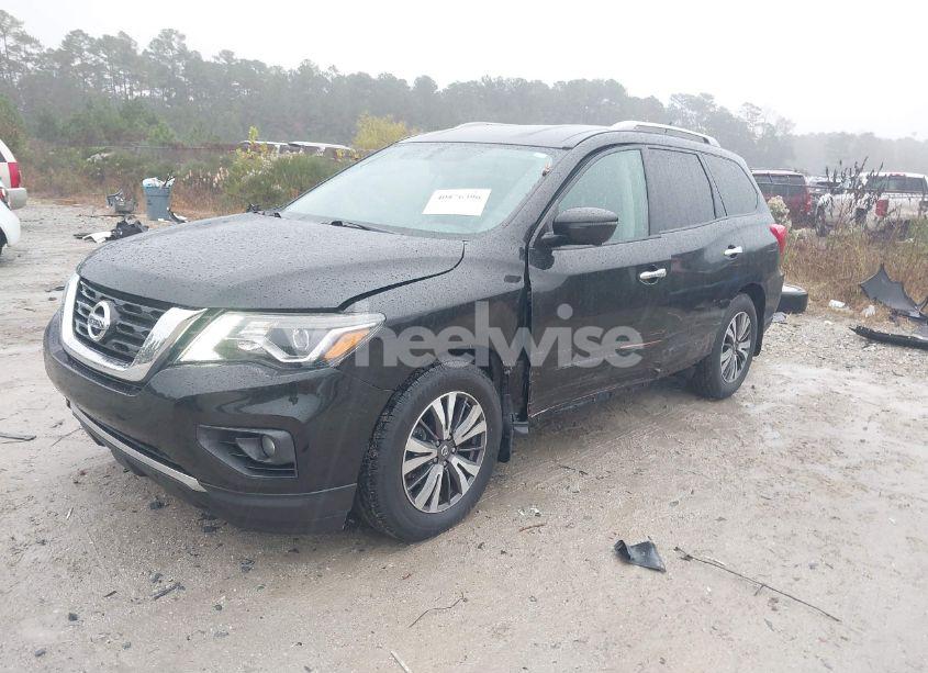 Photo 2 of 2017 Nissan Pathfinder SL (VIN 5N1DR2MN1HC906821)