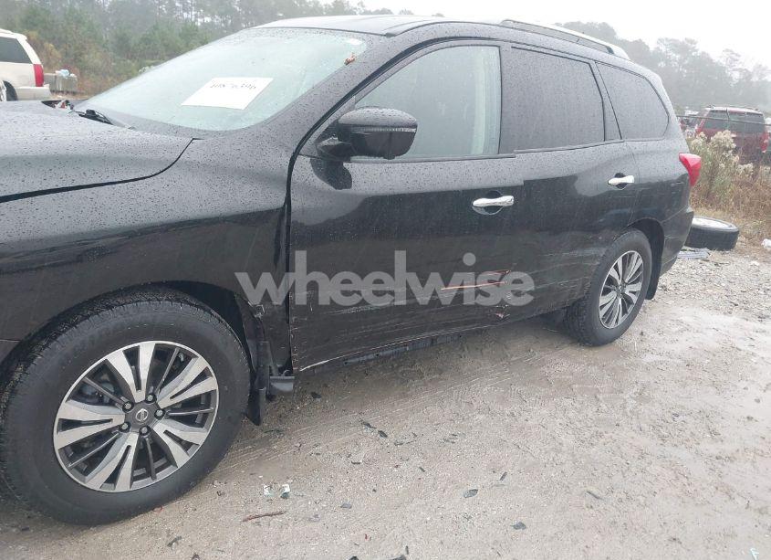 Photo 6 of 2017 Nissan Pathfinder SL (VIN 5N1DR2MN1HC906821)