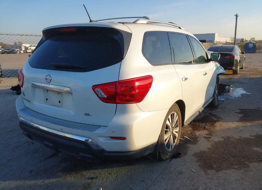 Photo 4 of 2017 Nissan Pathfinder SL (VIN 5N1DR2MN1HC907225)