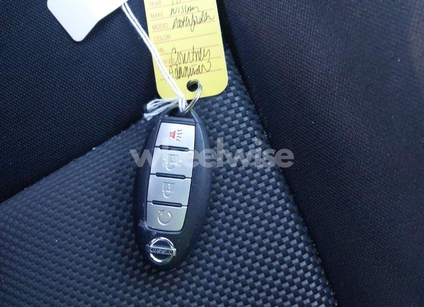 Photo 11 of 2018 Nissan Pathfinder SV (VIN 5N1DR2MN1JC625124)