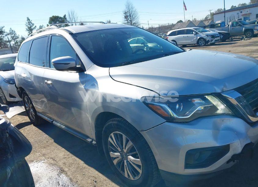 Photo 13 of 2018 Nissan Pathfinder SV (VIN 5N1DR2MN1JC625124)