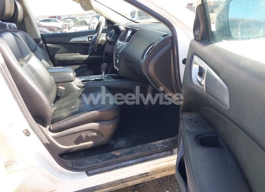 Photo 5 of 2017 Nissan Pathfinder SL (VIN 5N1DR2MN2HC619293)