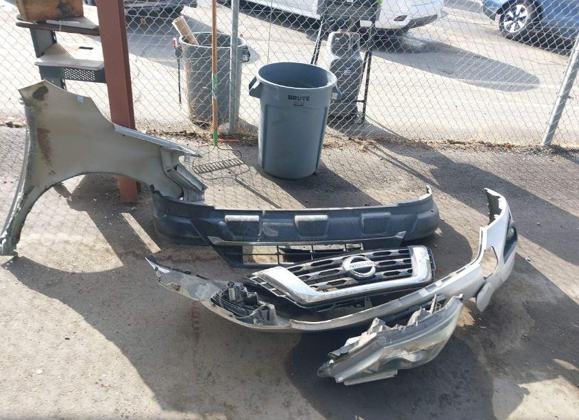 Photo 12 of 2017 Nissan Pathfinder SV (VIN 5N1DR2MN2HC626924)