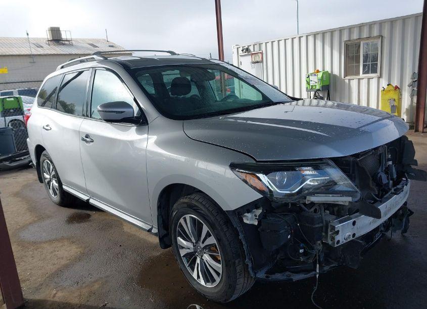 Photo 14 of 2017 Nissan Pathfinder SV (VIN 5N1DR2MN2HC626924)