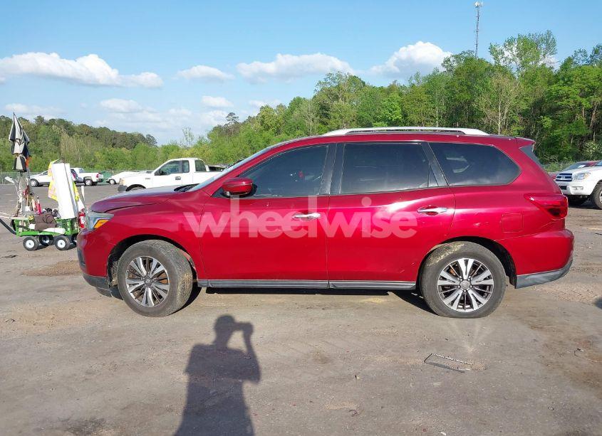 Photo 13 of 2017 Nissan Pathfinder SV (VIN 5N1DR2MN2HC645683)