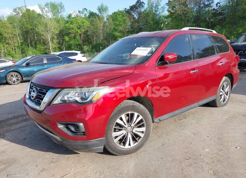 Photo 2 of 2017 Nissan Pathfinder SV (VIN 5N1DR2MN2HC645683)