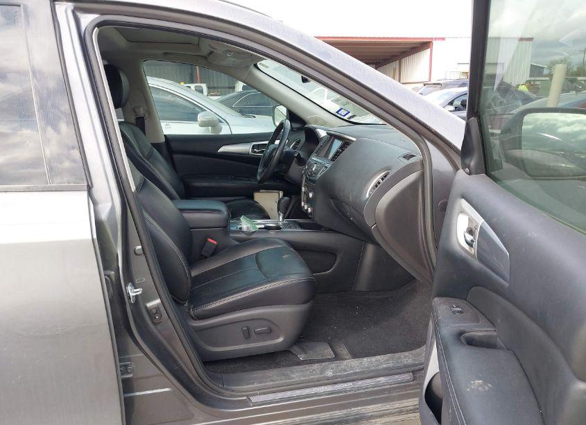 Photo 5 of 2017 Nissan Pathfinder SL (VIN 5N1DR2MN2HC668364)