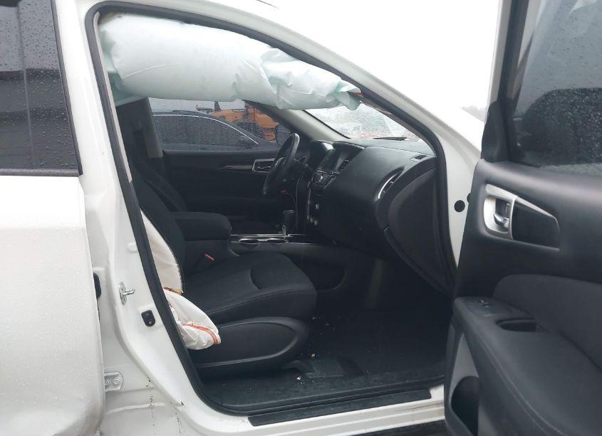 Photo 5 of 2017 Nissan Pathfinder SV (VIN 5N1DR2MN2HC677792)