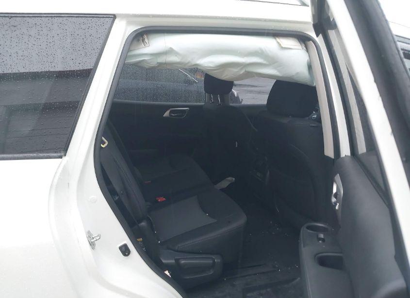 Photo 8 of 2017 Nissan Pathfinder SV (VIN 5N1DR2MN2HC677792)