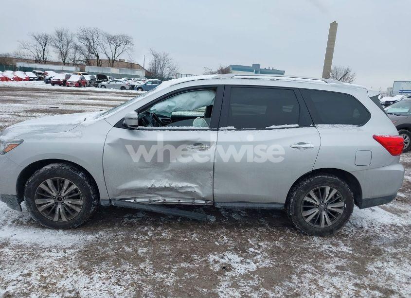 Photo 14 of 2017 Nissan Pathfinder SV (VIN 5N1DR2MN2HC687013)