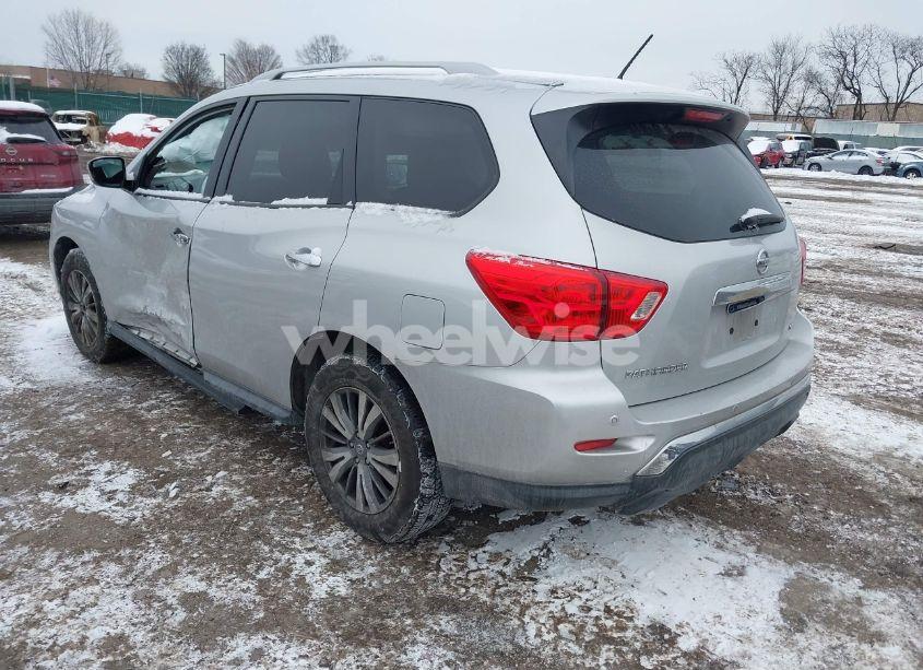 Photo 3 of 2017 Nissan Pathfinder SV (VIN 5N1DR2MN2HC687013)