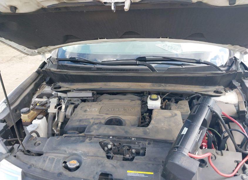 Photo 10 of 2017 Nissan Pathfinder PLATINUM (VIN 5N1DR2MN2HC687691)