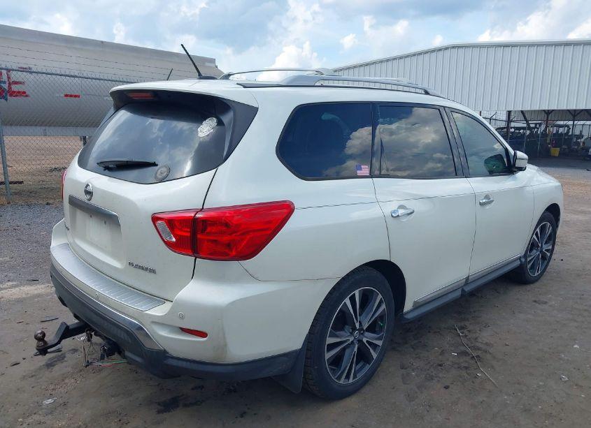 Photo 4 of 2017 Nissan Pathfinder PLATINUM (VIN 5N1DR2MN2HC687691)