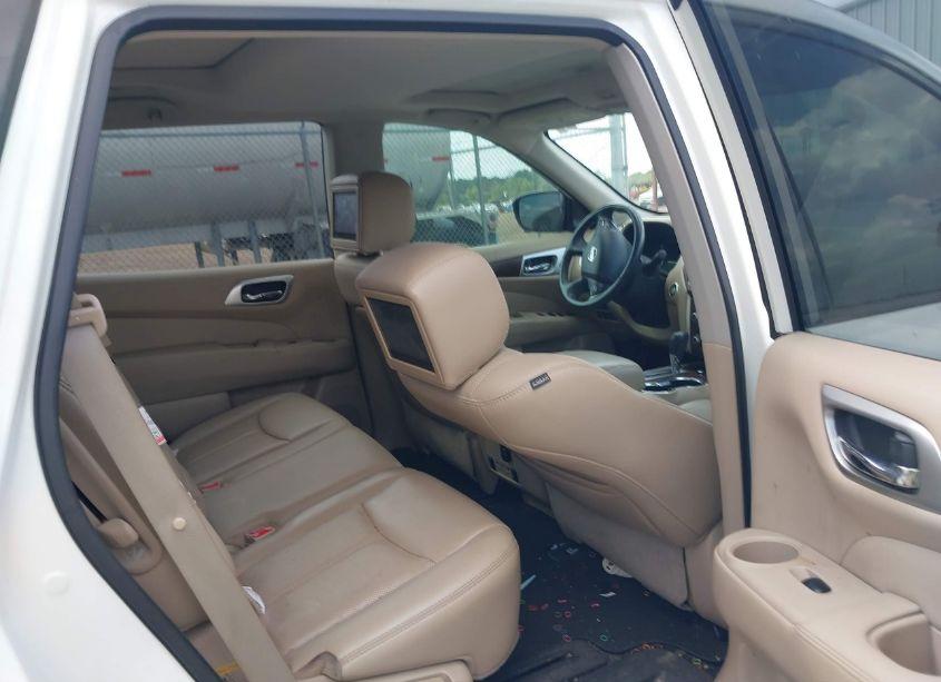 Photo 8 of 2017 Nissan Pathfinder PLATINUM (VIN 5N1DR2MN2HC687691)