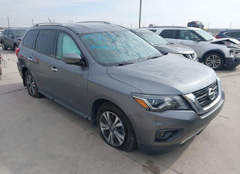 2017 Nissan Pathfinder SV (VIN 5N1DR2MN2HC911333) main photo