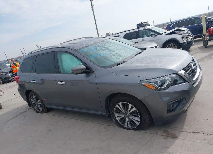 Photo 13 of 2017 Nissan Pathfinder SV (VIN 5N1DR2MN2HC911333)