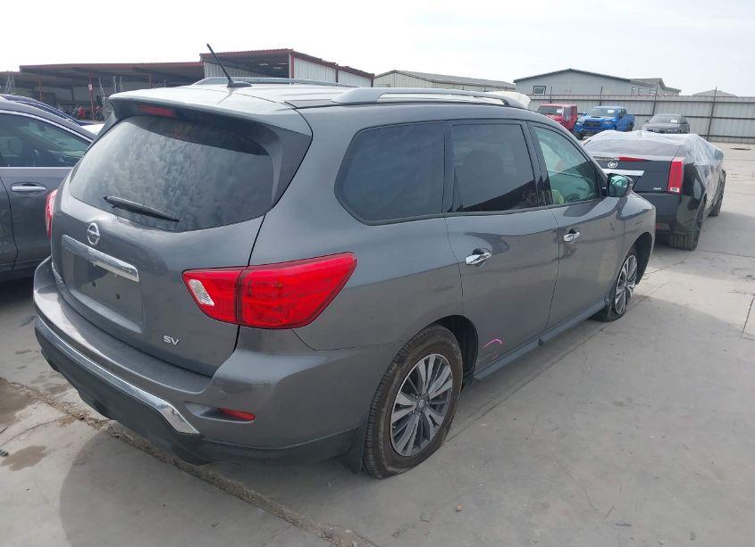 Photo 4 of 2017 Nissan Pathfinder SV (VIN 5N1DR2MN2HC911333)