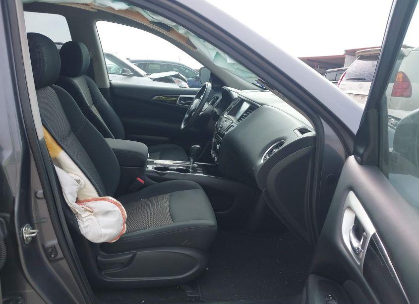 Photo 5 of 2017 Nissan Pathfinder SV (VIN 5N1DR2MN2HC911333)