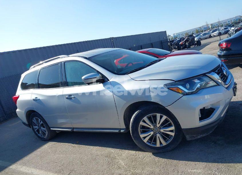 Photo 13 of 2019 Nissan Pathfinder SL (VIN 5N1DR2MN2KC603893)