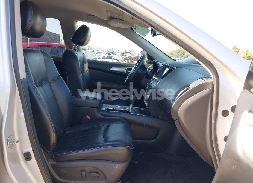 Photo 5 of 2019 Nissan Pathfinder SL (VIN 5N1DR2MN2KC603893)