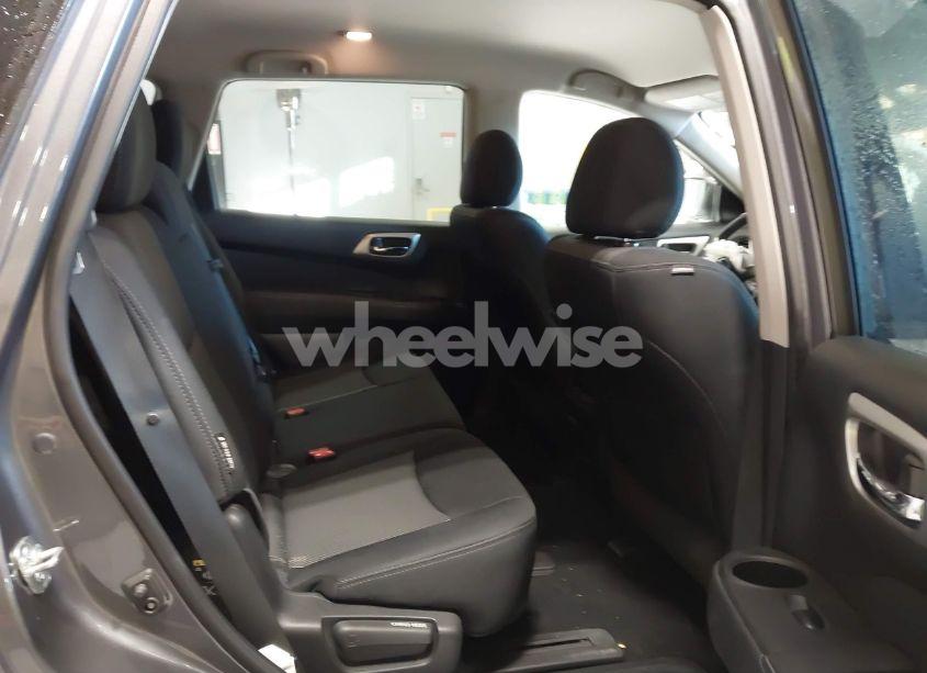 Photo 8 of 2019 Nissan Pathfinder S (VIN 5N1DR2MN2KC633766)