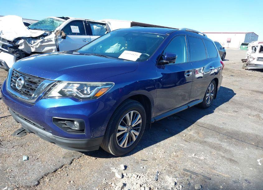 Photo 2 of 2017 Nissan Pathfinder SL (VIN 5N1DR2MN3HC613440)
