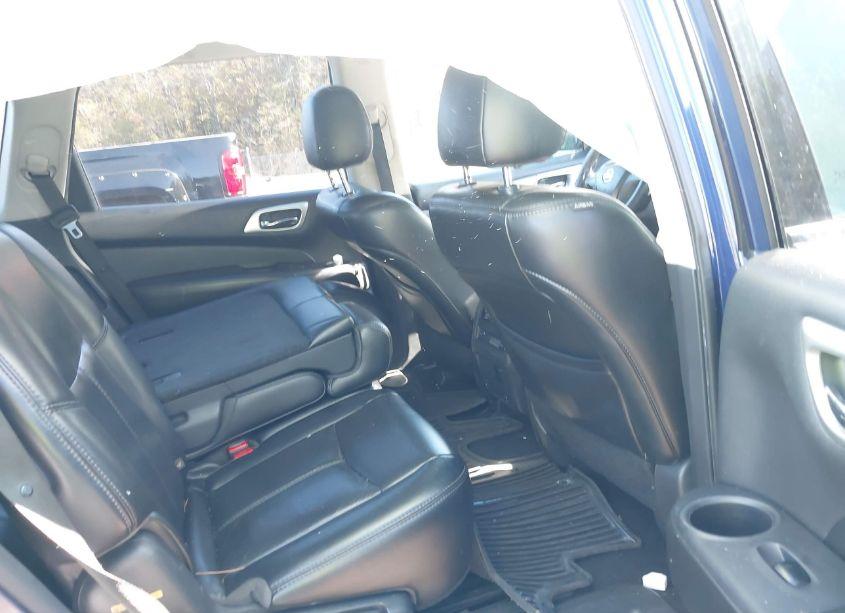 Photo 8 of 2017 Nissan Pathfinder SL (VIN 5N1DR2MN3HC613440)