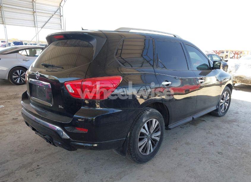 Photo 4 of 2017 Nissan Pathfinder SL (VIN 5N1DR2MN3HC619383)