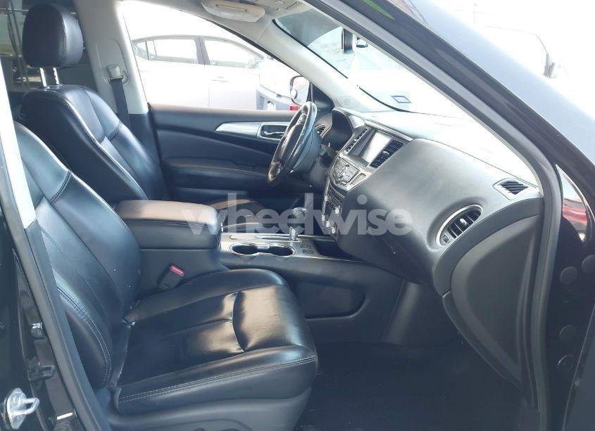 Photo 5 of 2017 Nissan Pathfinder SL (VIN 5N1DR2MN3HC619383)