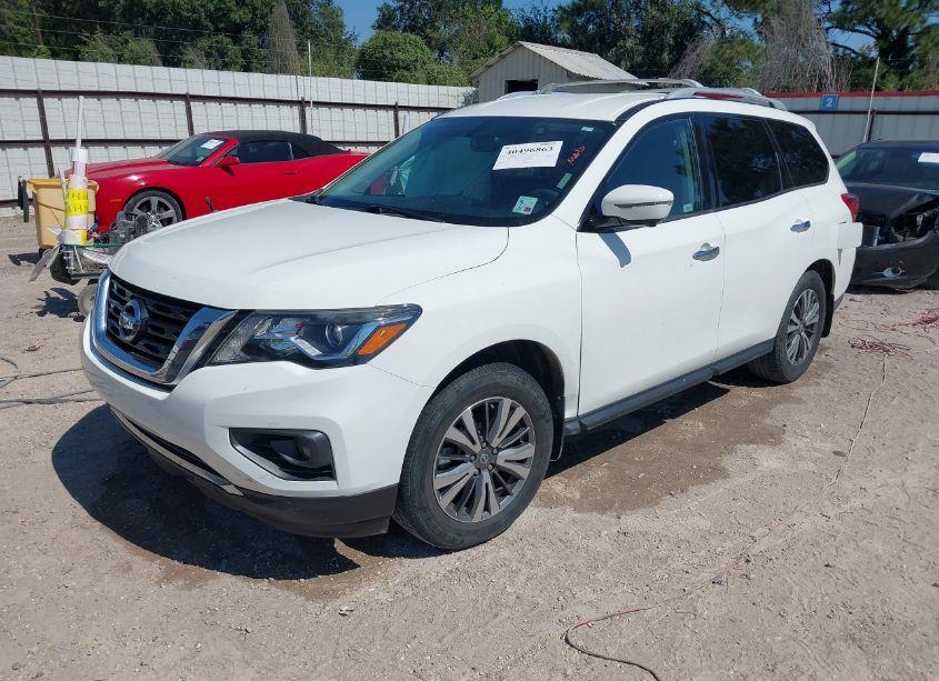 Photo 2 of 2017 Nissan Pathfinder SL (VIN 5N1DR2MN3HC623756)