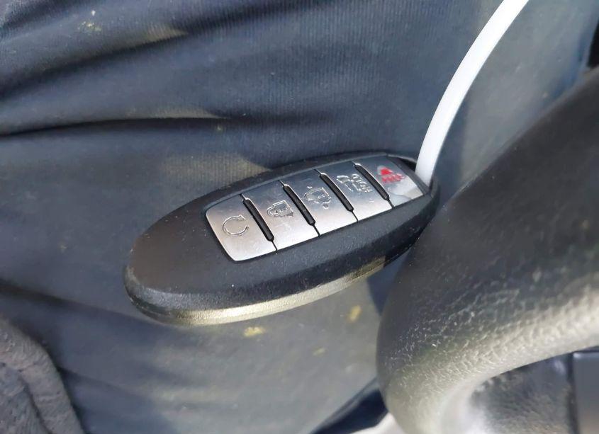 Photo 11 of 2017 Nissan Pathfinder SV (VIN 5N1DR2MN3HC635549)