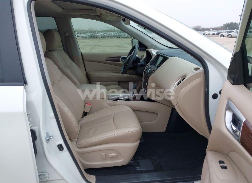 Photo 5 of 2017 Nissan Pathfinder PLATINUM (VIN 5N1DR2MN3HC642131)