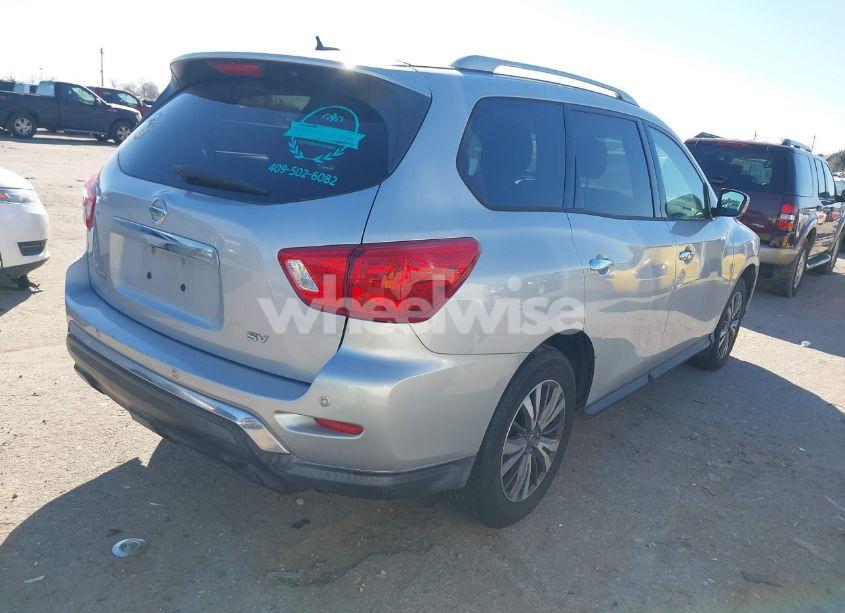 Photo 4 of 2017 Nissan Pathfinder SV (VIN 5N1DR2MN3HC648222)