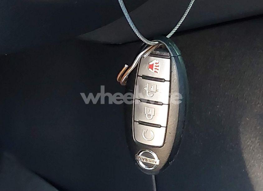 Photo 11 of 2017 Nissan Pathfinder SV (VIN 5N1DR2MN3HC660984)