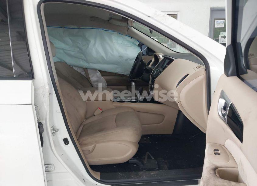 Photo 5 of 2017 Nissan Pathfinder S (VIN 5N1DR2MN3HC674075)