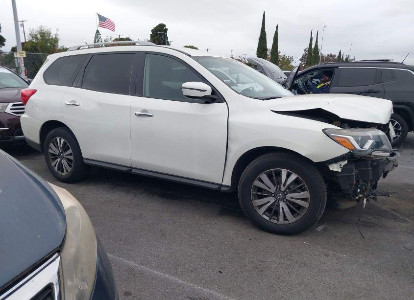 Photo 13 of 2018 Nissan Pathfinder SV (VIN 5N1DR2MN3JC607238)