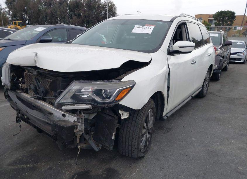 Photo 2 of 2018 Nissan Pathfinder SV (VIN 5N1DR2MN3JC607238)