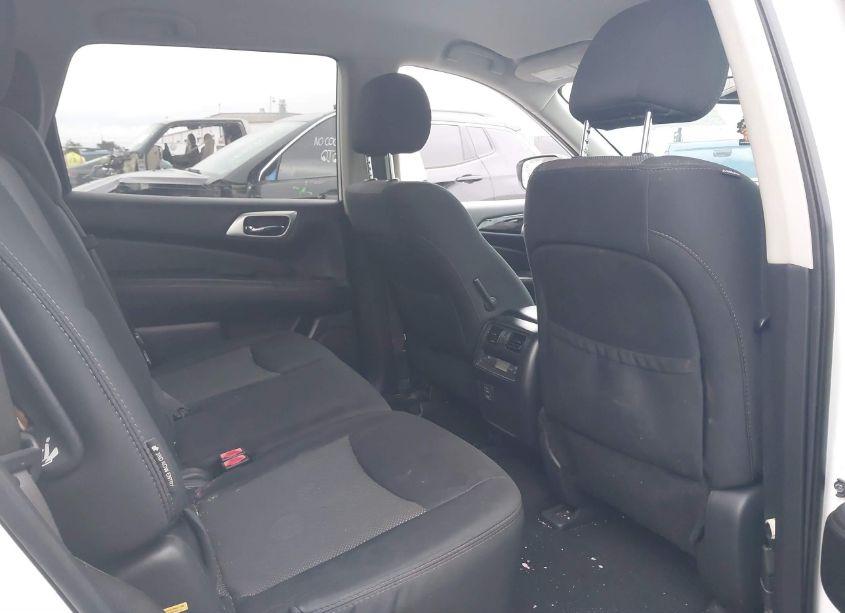Photo 8 of 2018 Nissan Pathfinder SV (VIN 5N1DR2MN3JC607238)
