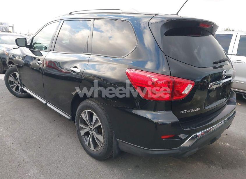 Photo 3 of 2018 Nissan Pathfinder S (VIN 5N1DR2MN3JC639378)
