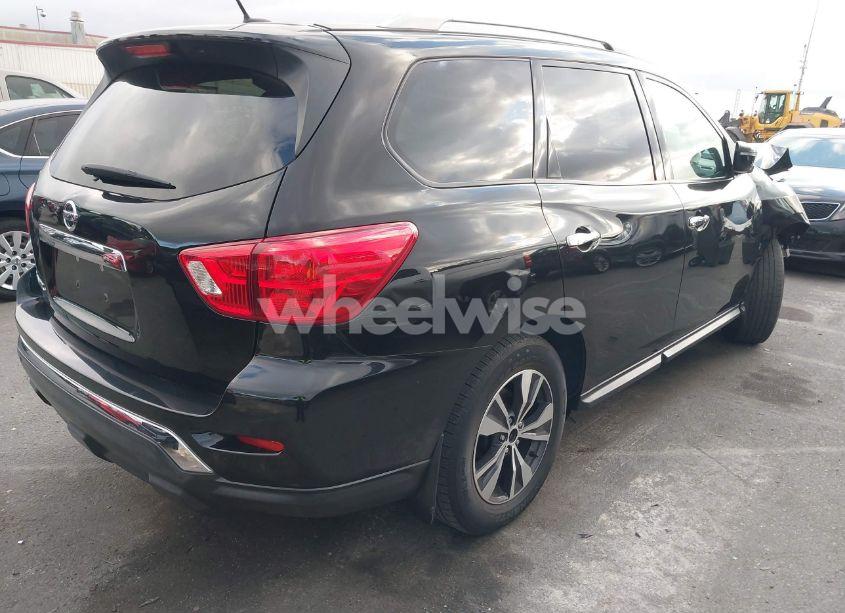 Photo 4 of 2018 Nissan Pathfinder S (VIN 5N1DR2MN3JC639378)