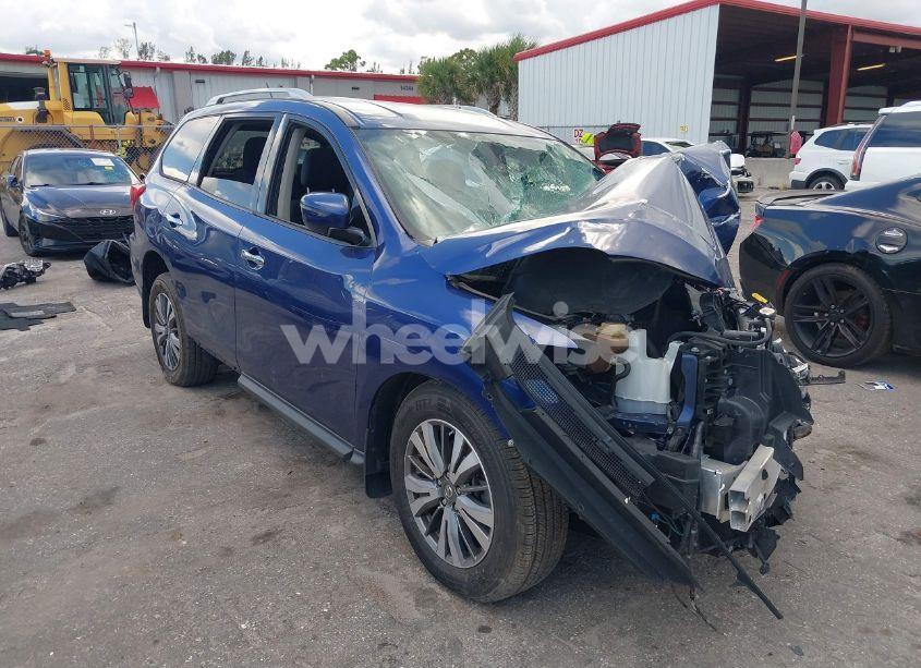 2018 Nissan Pathfinder S (VIN 5N1DR2MN3JC667181) main photo