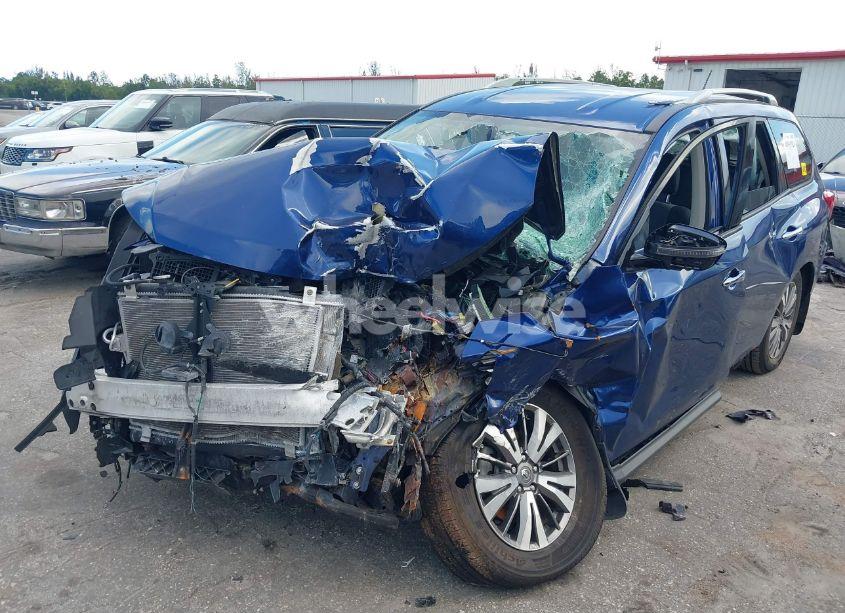 Photo 2 of 2018 Nissan Pathfinder S (VIN 5N1DR2MN3JC667181)