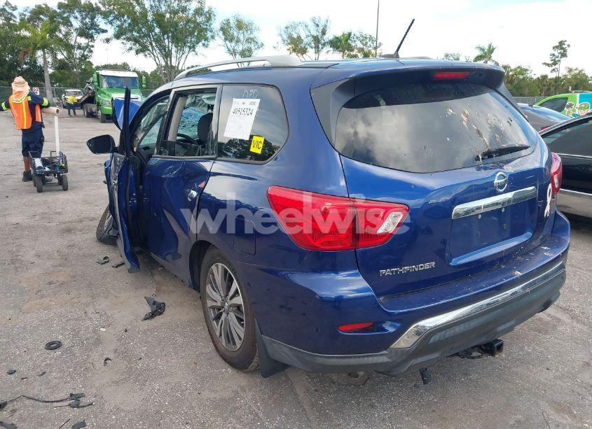 Photo 3 of 2018 Nissan Pathfinder S (VIN 5N1DR2MN3JC667181)