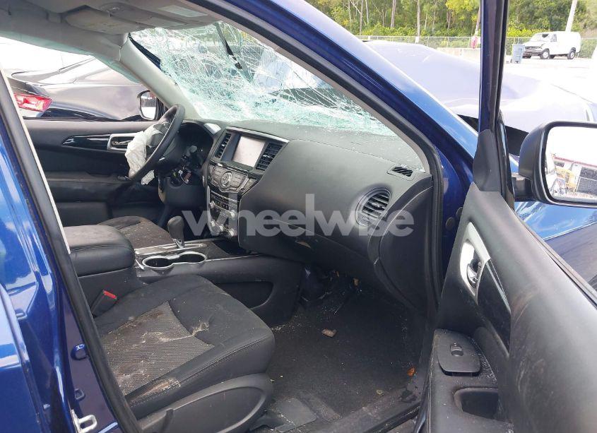 Photo 5 of 2018 Nissan Pathfinder S (VIN 5N1DR2MN3JC667181)